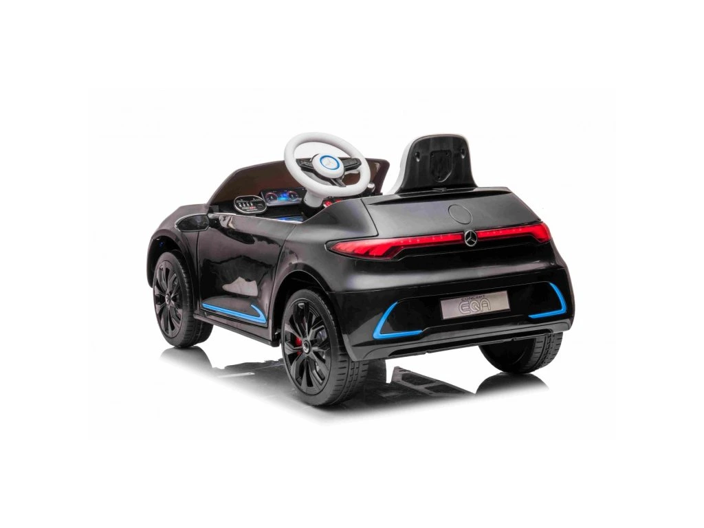 62163-4-elektricke-auticko-mercedes-amg-eqa-cerne09.webp
